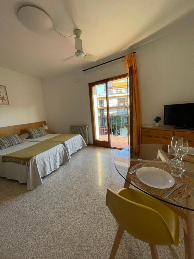 Apartamentos El Sol Tossa de Mar Kültér fotó